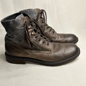 Johnston & Murphy J and M Men's gray Brown distressed Leather Lace-Up Boots. 12